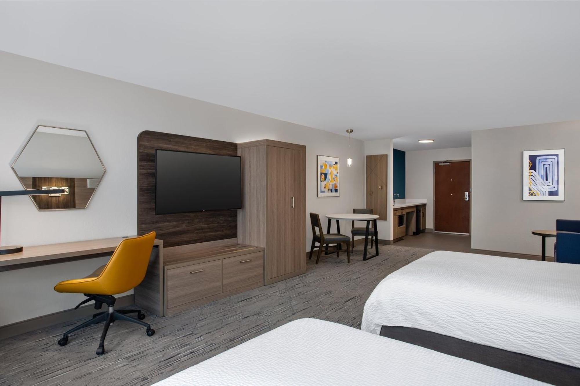 Holiday Inn Express Hotel & Suites Terre Haute By Ihg Exterior foto